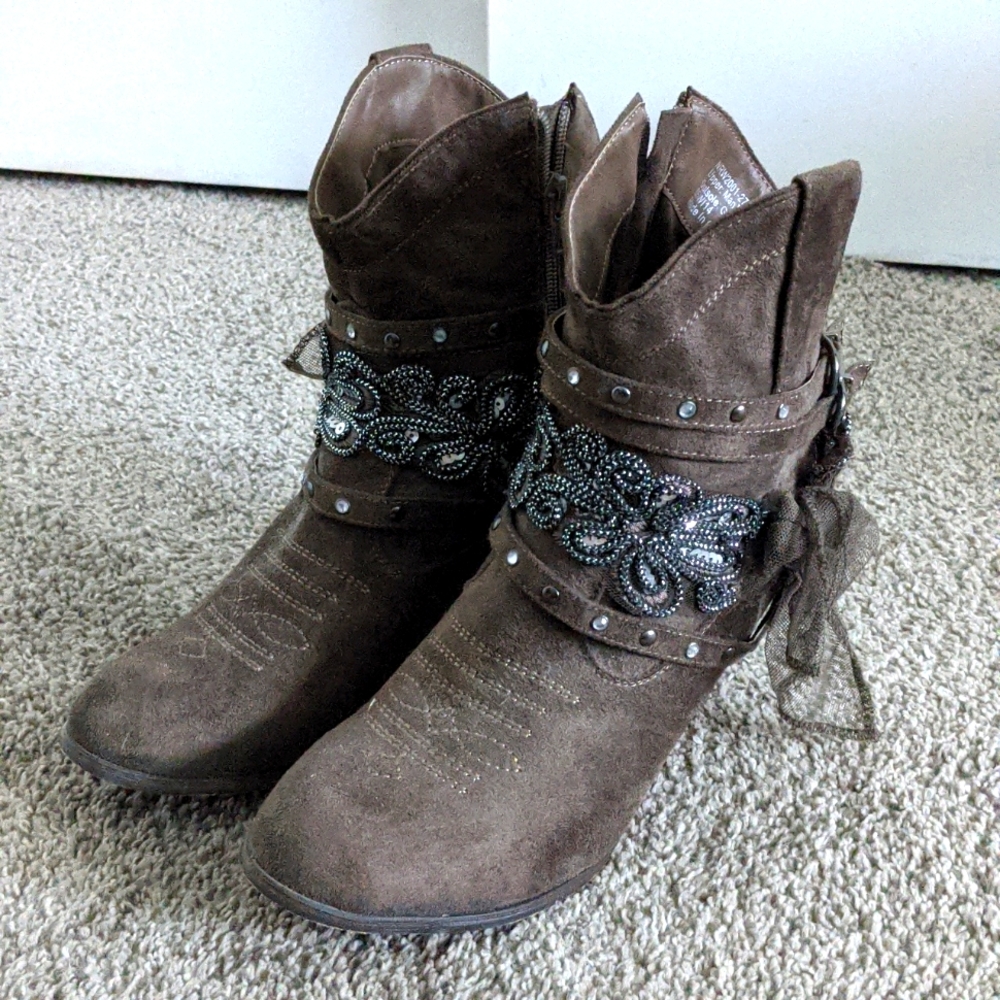 not rated heeled booties with beaded detail